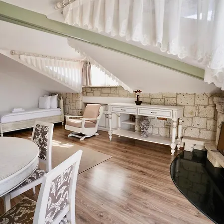 Cumbalica Flora * Çeşme