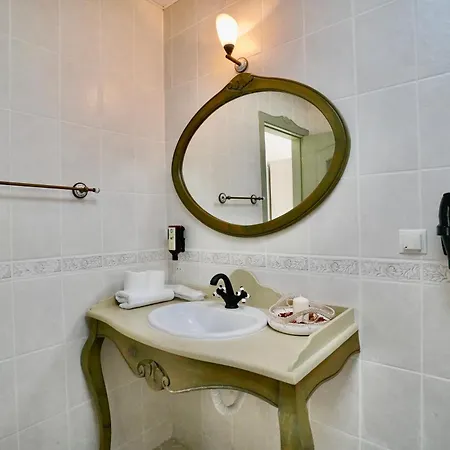 Hotel Cumbalica Flora *