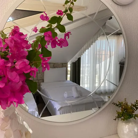 Cumbalica Flora Hotel *