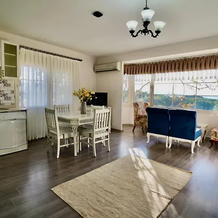 Hotel Cumbalica Flora *