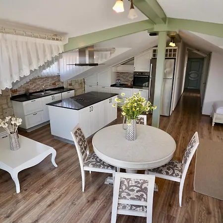 Hotel Cumbalica Flora