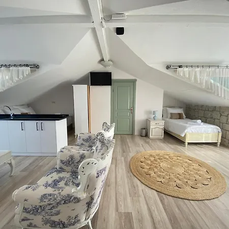 Cumbalica Flora * Cesme