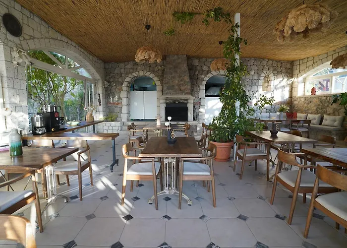 Cumbalica Flora فندق Çeşme