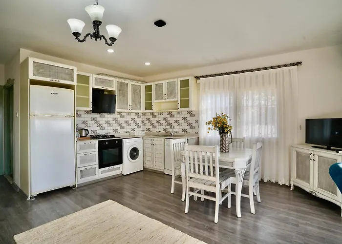 Cumbalica Flora فندق Çeşme