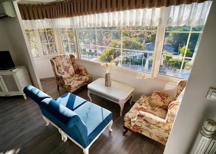 فندق Cumbalica Flora Çeşme