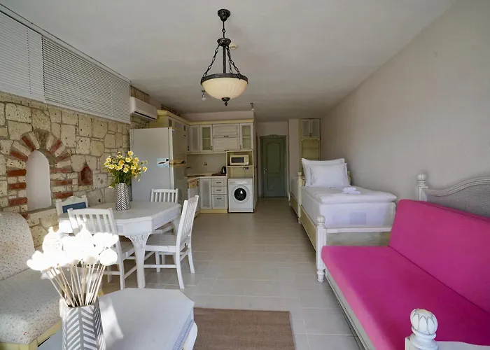 فندق Cumbalica Flora Çeşme