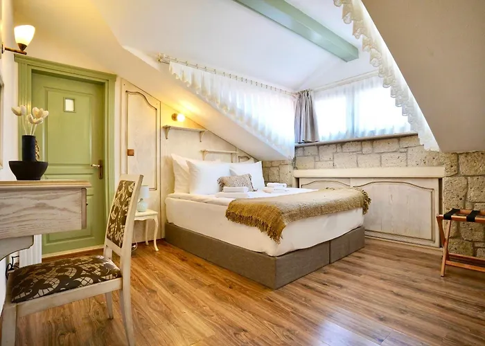 Cumbalica Flora Çeşme