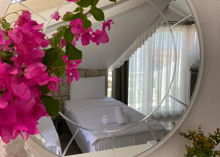 Cumbalica Flora فندق *